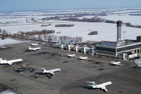 Kazan aeroportu uçuşları dayandırıb